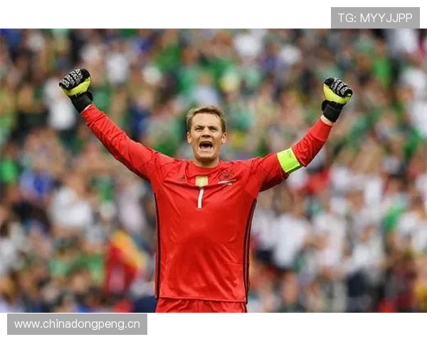 诺伊尔与卡西利亚斯：反应型和出击型门将风格对比分析